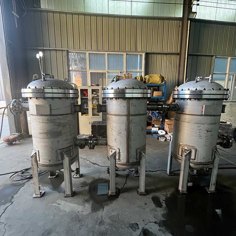 银河999小玛丽水果游戏供应管道液体除杂质用多袋式过滤器